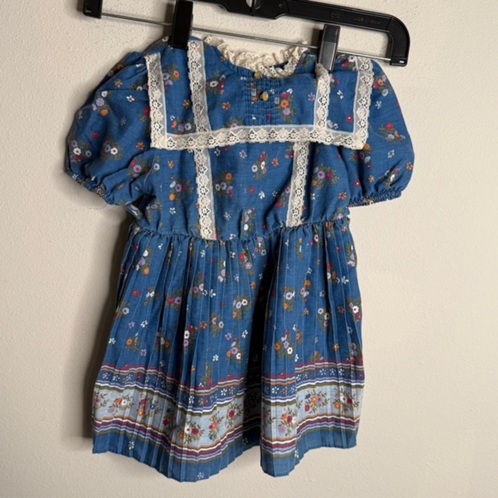 Vintage JCPenney Girls 4 Blue White Floral Lace Collar Pleated Dress Cute Casual